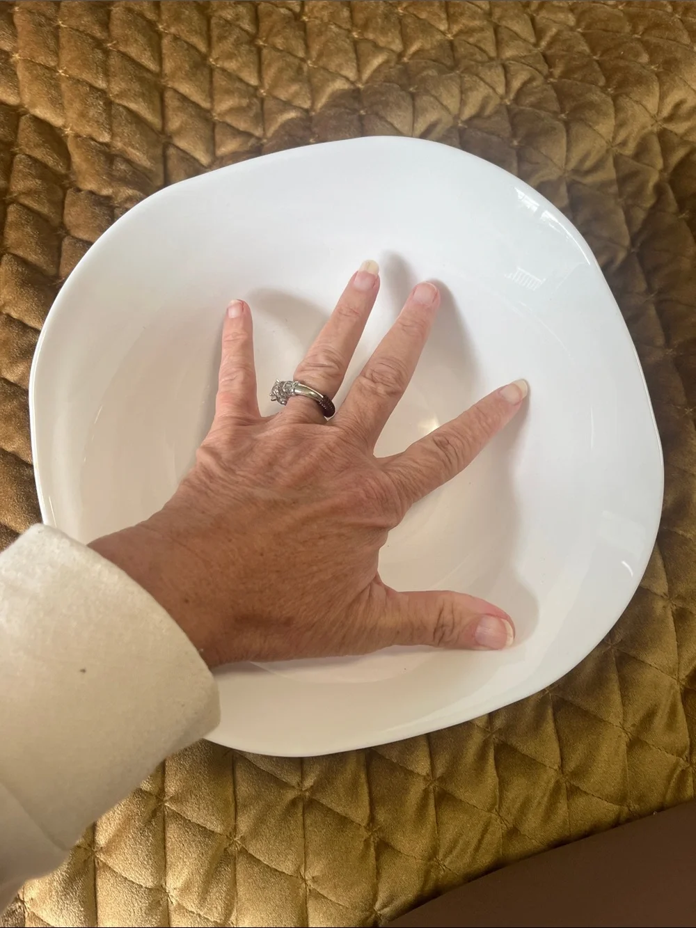 Classic White Juvale Dining Bowls - Set of 4